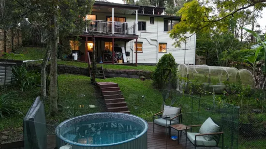 9 McKenzie Road, Woombye, Qld 4559