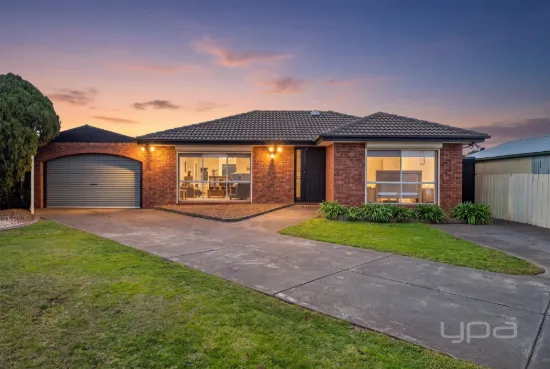 9 Momba Close, Kurunjang, Vic 3337