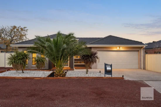 9 Nevis Place, Taylors Hill, Vic 3037 - For Sale