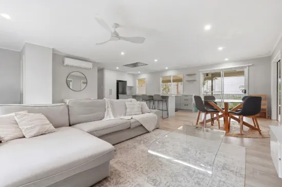 9 Parkhill Road, Wyoming, NSW 2250