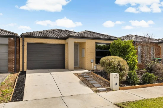 9 Pearce Way, Weir Views, Vic 3338
