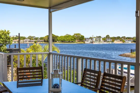 9 Pilot Court, Mermaid Waters, Qld 4218