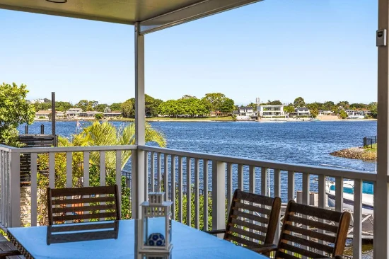 9 Pilot Court, Mermaid Waters QLD 4218-Image