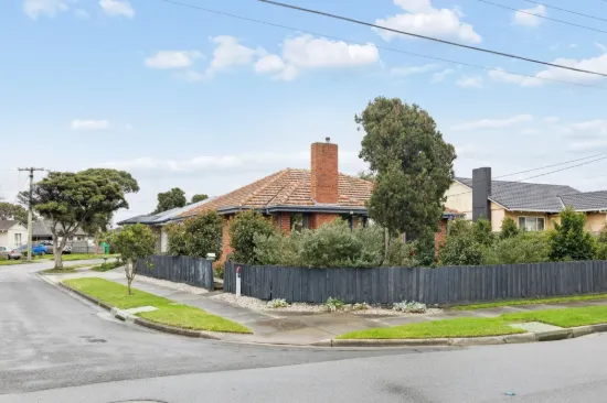 9 Pine Street, Frankston North, Vic 3200