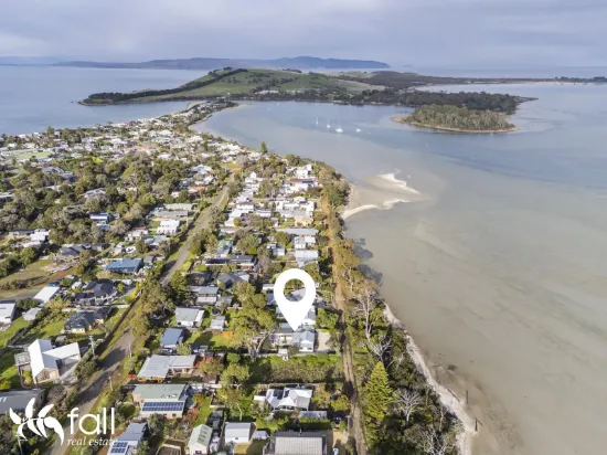 9 Pipe Clay Esplanade, Cremorne, Tas 7024