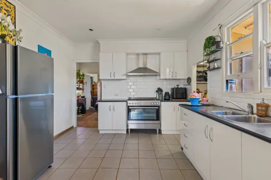 9 Power Street, Harristown, Qld 4350