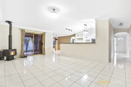 9 Robynne Pl, Kuraby, Qld 4112