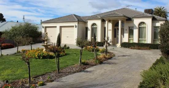 9 Roch Court, Ballan, Vic 3342