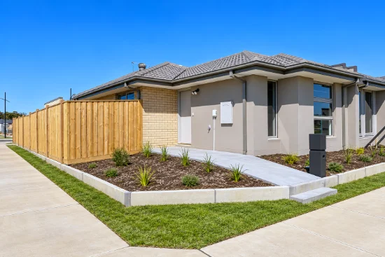 9 Rockbank Walk, Armstrong Creek VIC 3217 - For Rent