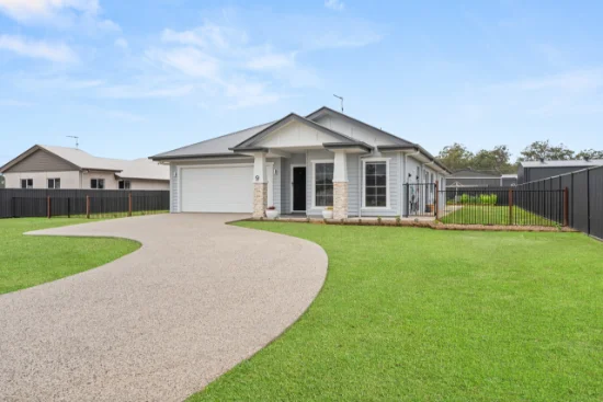 9 Rosella Way, Oakhurst, Qld 4650
