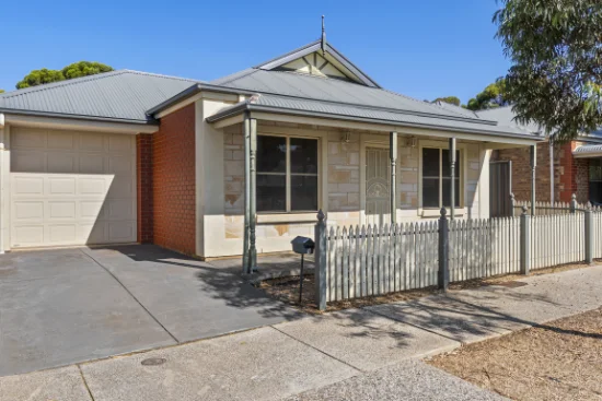9 Salmon Gum Cres, Blakeview, SA 5114
