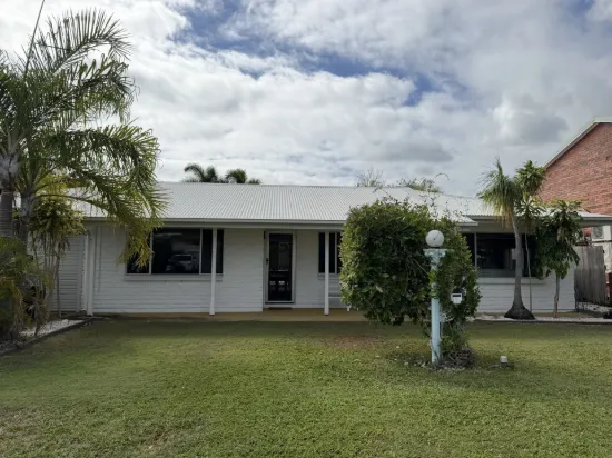 9 Seaward Cr, Pallarenda, Qld 4810