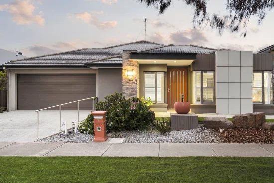9 Silky Oak Lane, Armstrong Creek, Vic 3217