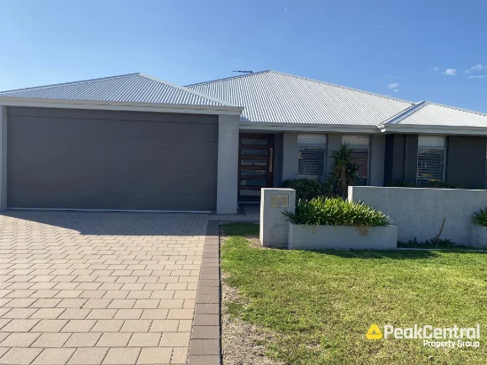 9 Splendens Turn, Halls Head, WA 6210