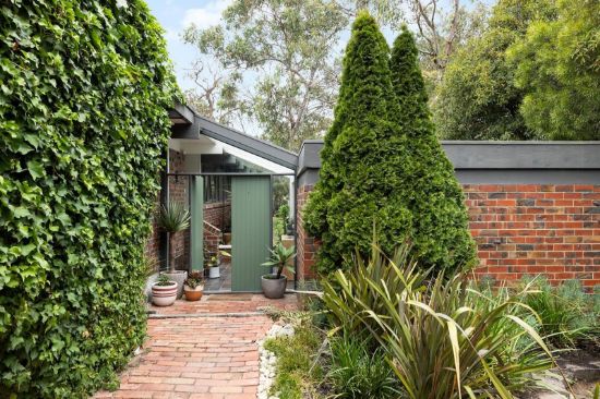 9 Sunset Crescent, Mount Eliza, Vic 3930