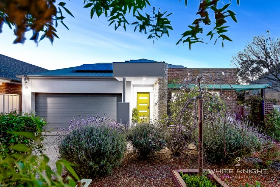 9 Surrey Place, Caroline Springs, Vic 3023 - For Sale
