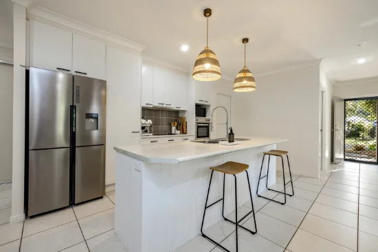 9 Taffles Street, Redlynch, Qld 4870
