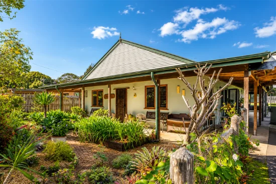 9 Tamarin Drive, Mapleton, Qld 4560