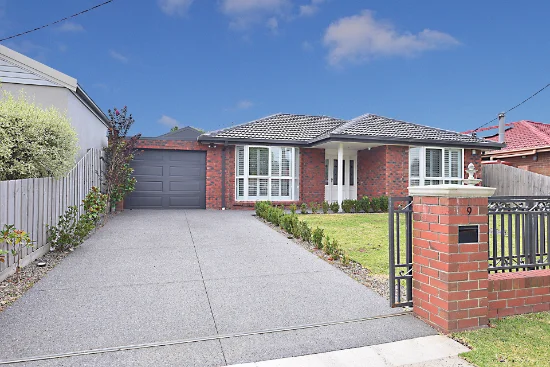 9 Tatyoon Close, Aspendale Gardens, Vic 3195