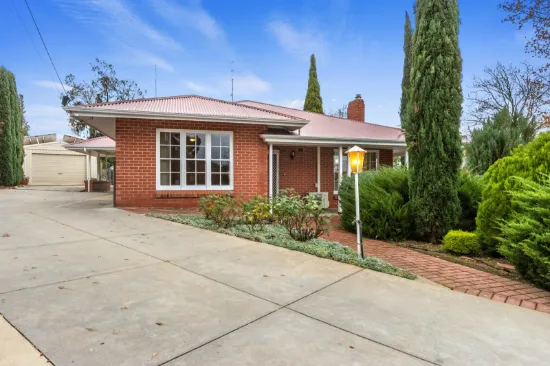 9 Tilbrook Avenue, Clare, SA 5453