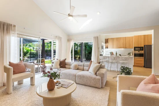 9 Trivia Street, Palm Cove, Qld 4879