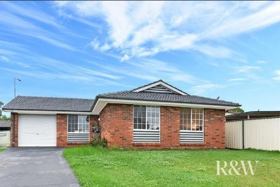 9 Trout Place, St Clair, NSW 2759