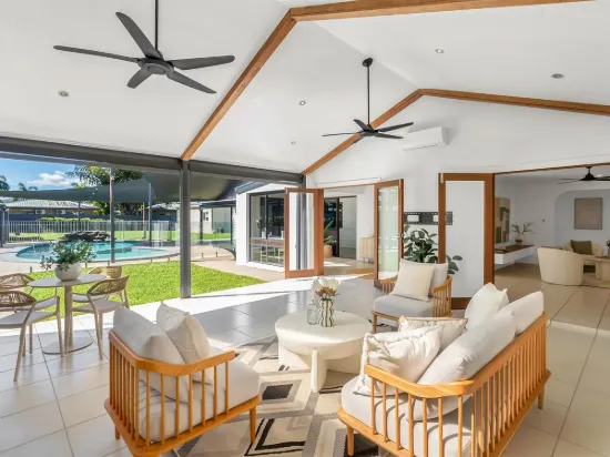 9 Trucano Close, Whitfield, Qld 4870