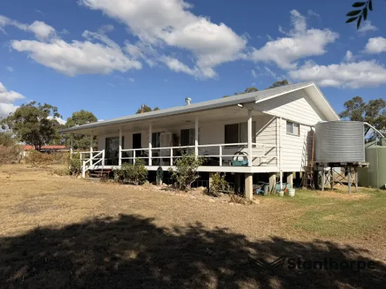9 Wallace Court West, Glen Aplin, Qld 4381