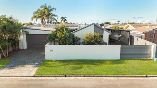 9 Wandoo Street, Minyama, Qld 4575