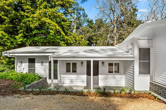9 White Avenue, Crafers, SA 5152