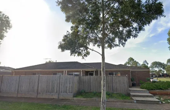 9 Yellowbox Way, Brookfield, Vic 3338