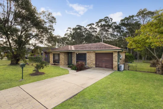 90 John Arthur Avenue, Thornton, NSW 2322