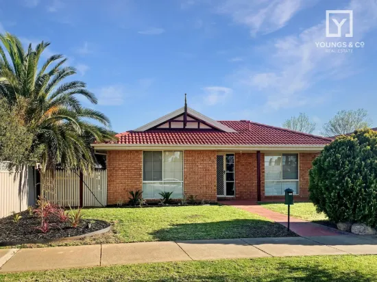 90 Kialla Lakes Dr, Kialla, Vic 3631