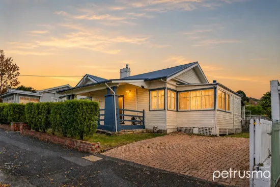 90 Regent Street, Sandy Bay, Tas 7005