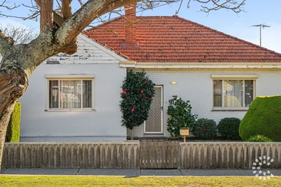 91 Rennie Crescent South, Hilton, WA 6163