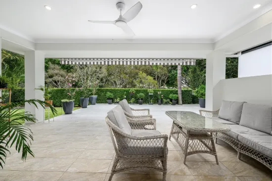 9114 Peter Senior Drive, Hope Island, Qld 4212