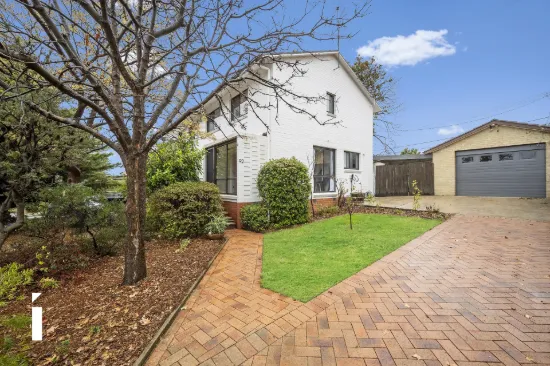 92 Eggleston Crescent, Chifley, ACT 2606