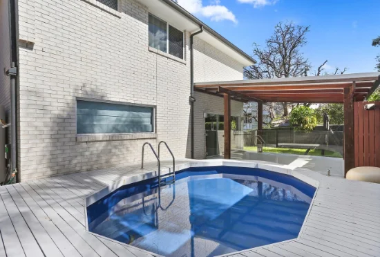 92 Eighth Avenue, Grange, Qld 4051