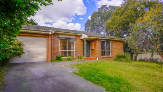 92 Highview Crescent, Macleod, Vic 3085 - For Rent