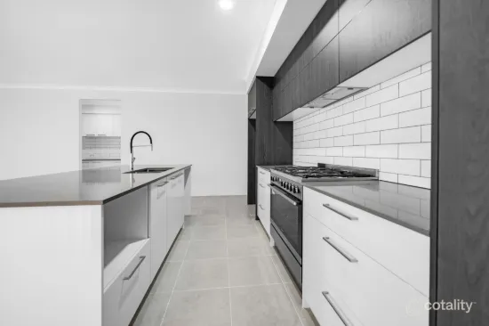 92 Serpentine Drive, South Guildford, WA 6055