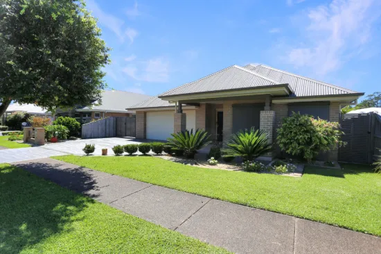 92 Windward Circuit, Tea Gardens, NSW 2324