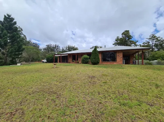 93 Forest Drive, Hampton, Qld 4352