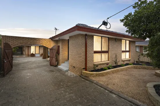 93 Phyllis Parade, Deer Park, Vic 3023