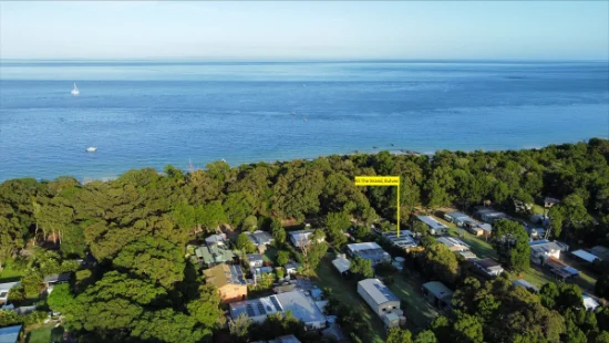 93 The Strand, Bulwer, Qld 4025