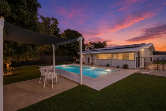 94 Cunningham Street, Urangan, Qld 4655
