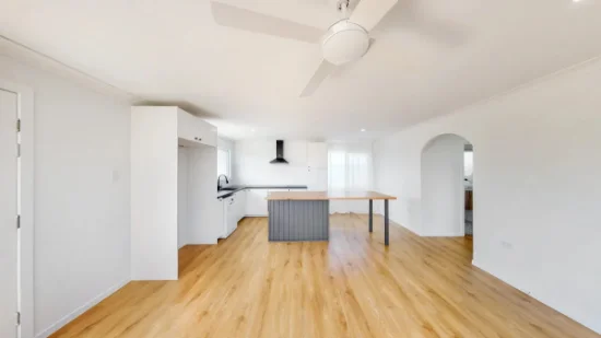 94 Longland St, Redcliffe, Qld 4020 - For Rent