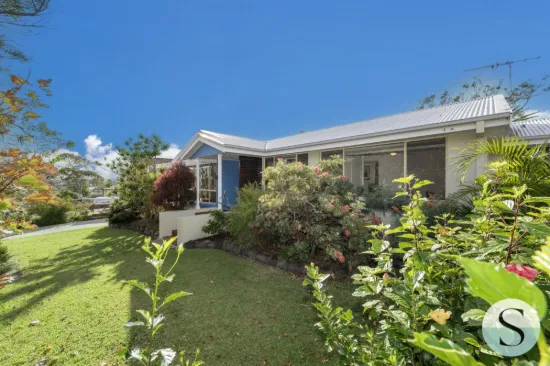 94 Macquarie Grove, Caves Beach, NSW 2281