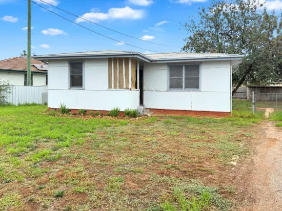 94 Railway Avenue, Leeton, NSW 2705