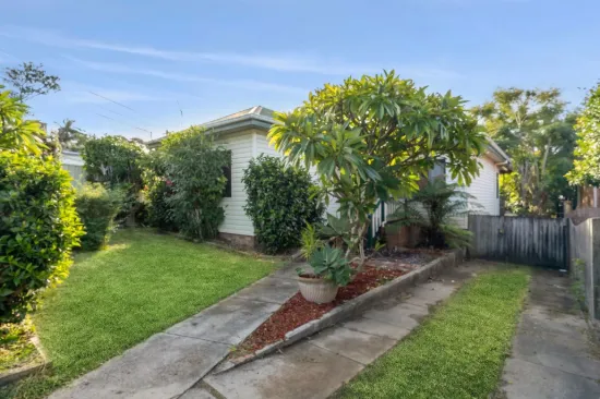 94 Smith Avenue, Allambie Heights, NSW 2100