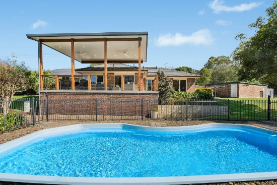 96 Camfin Road, Clear Mountain, Qld 4500